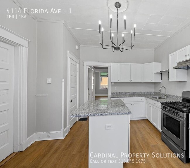 Building Photo - NEWLY RENOVATED 1BEDROOM GREAT LOCATION!