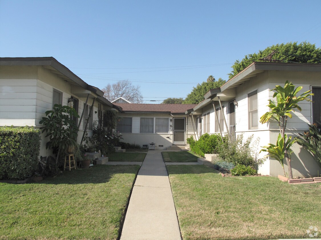 Building Photo - 11233 Culver Blvd
