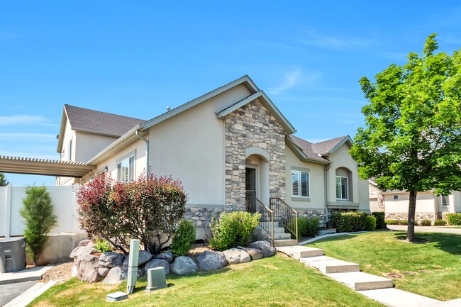 Building Photo - 1573 Wyngate Park Dr