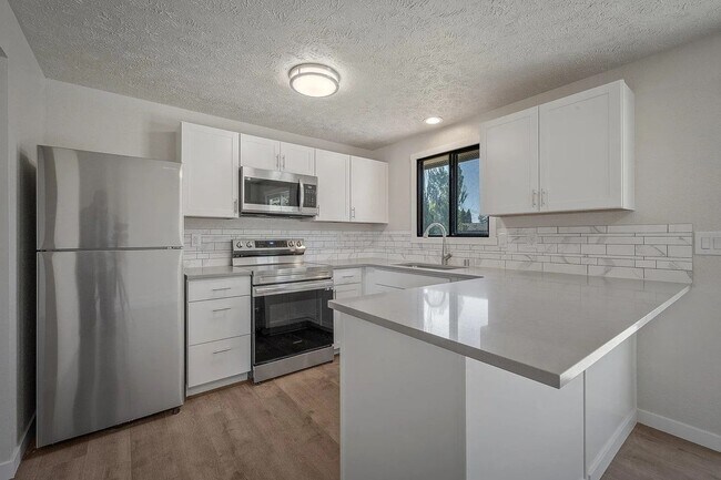 Foto del edificio - 10820 E Nora Ave