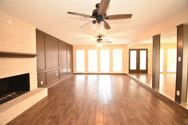 Foto del edificio - 1330 Westgreen Blvd