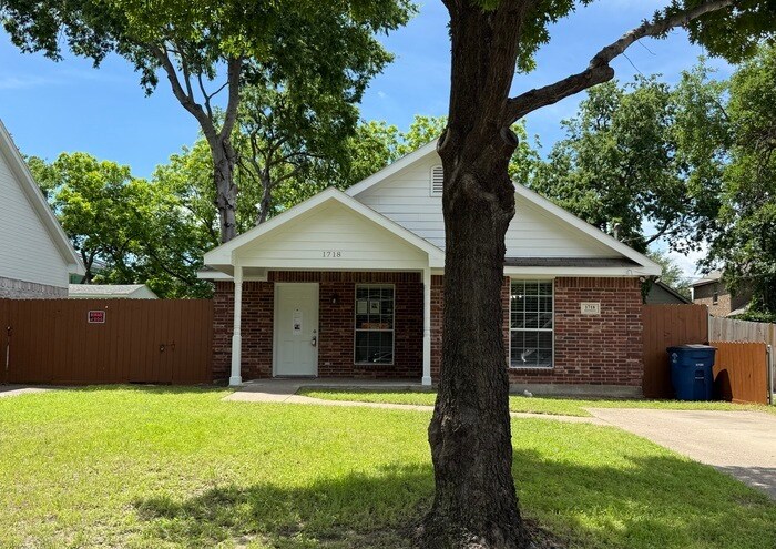 Primary Photo - Modern property in West Dallas