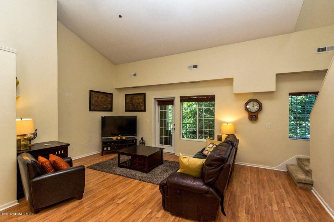 Primary Photo - 857 37th Ave NW