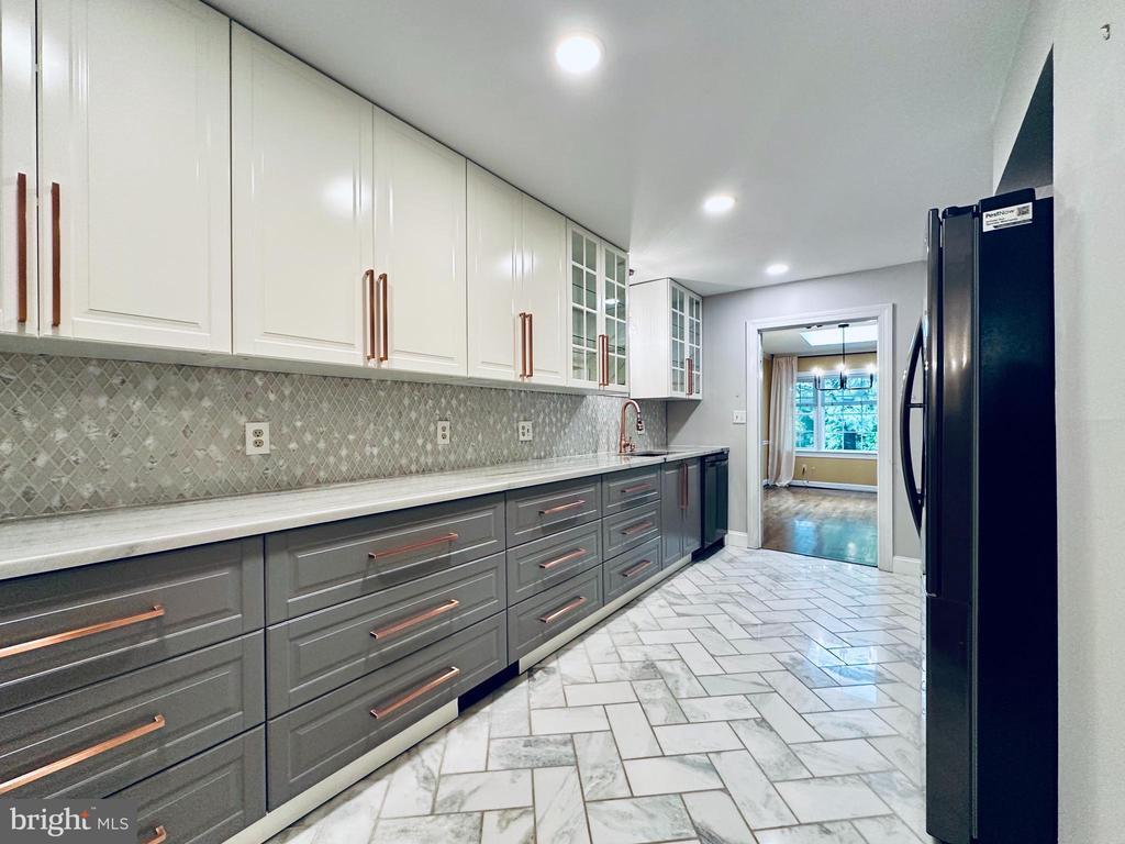Foto principal - 6353 Brampton Ct