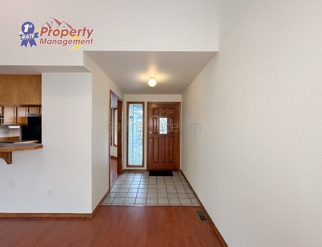 Building Photo - 6860 W Cascade Dr