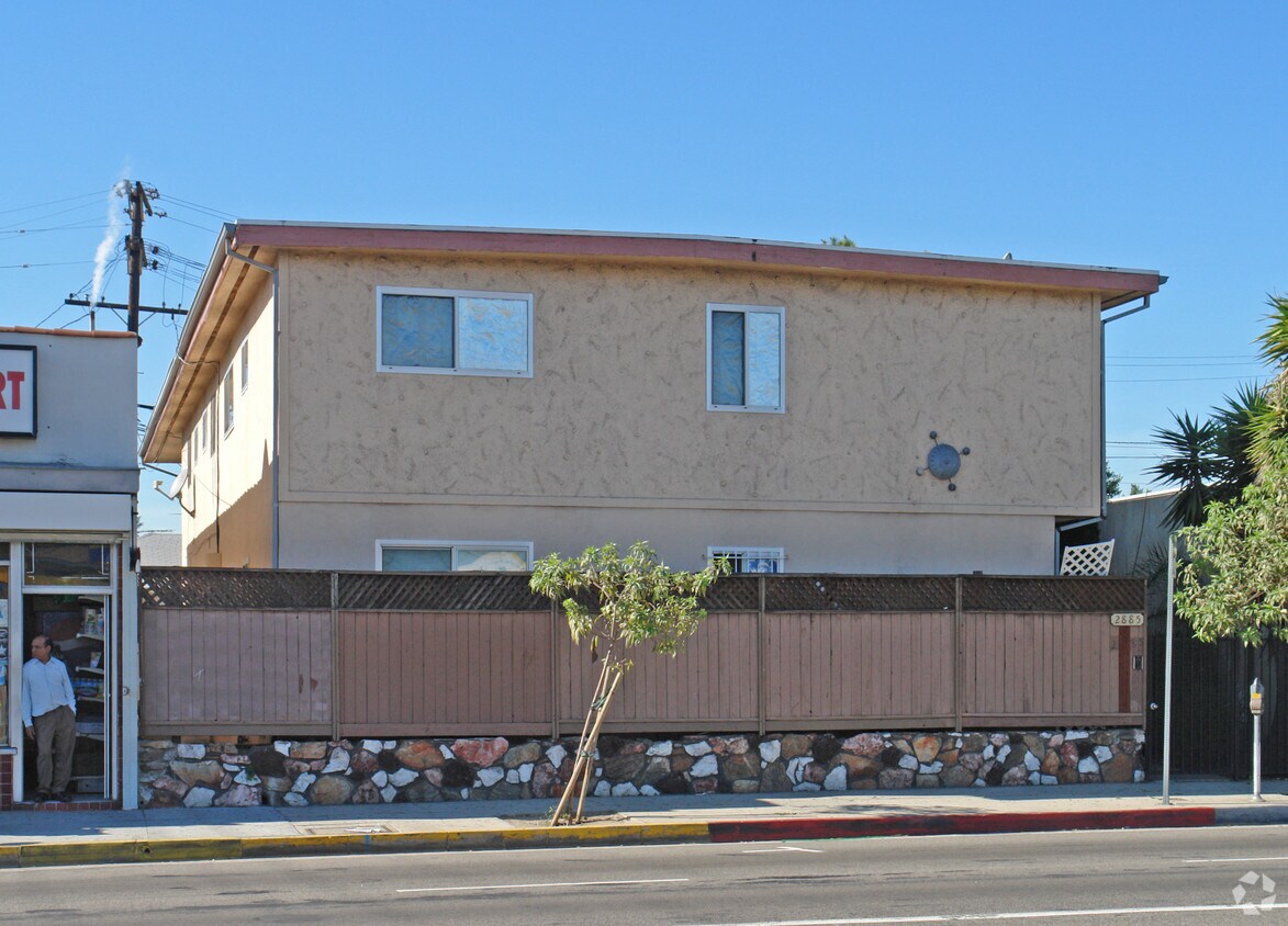 Foto del edificio - 2885 S Robertson Blvd