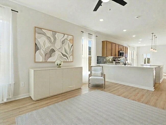 Building Photo - 10726 Sky Crk Ln