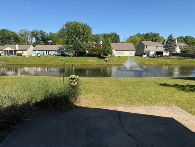 Foto del edificio - Fantastic 3 Bedroom 2 bath home on a pond