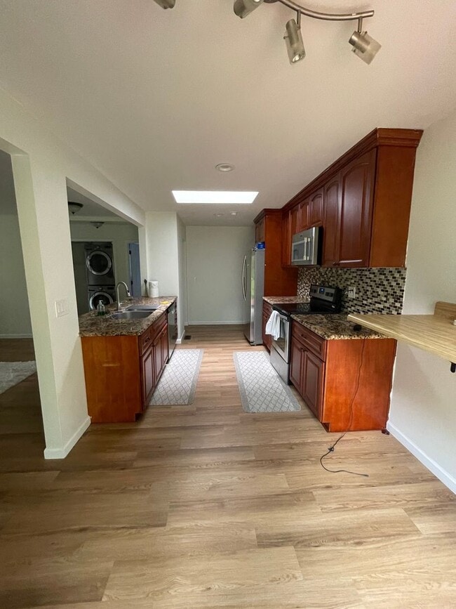 Building Photo - Charming 4BR House in Seattle