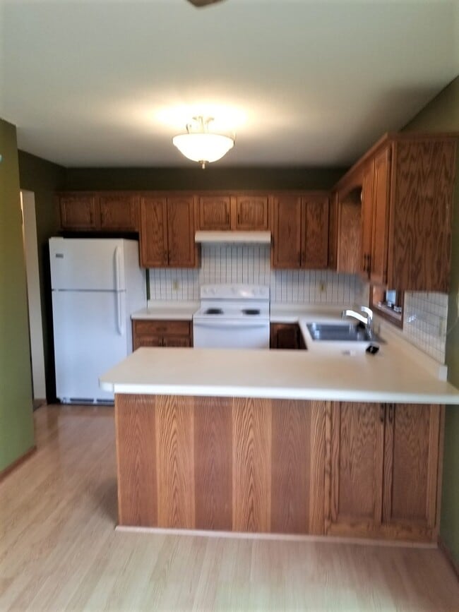 Building Photo - 502 Prairie Ln