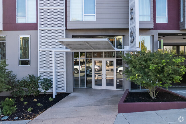 Entrance - 555 Ygnacio Valley Rd
