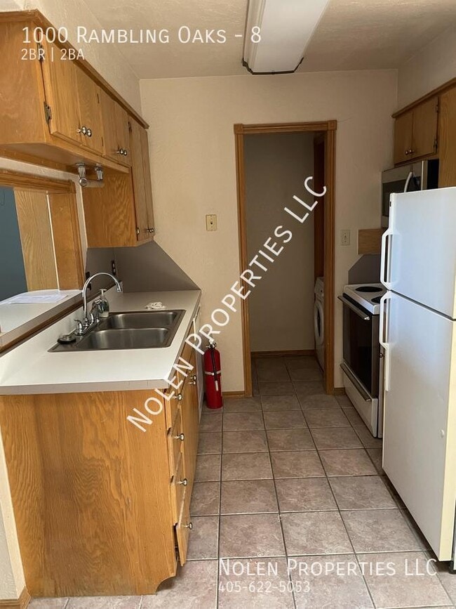 Photo - 1000 Rambling Oaks Dr Townhome