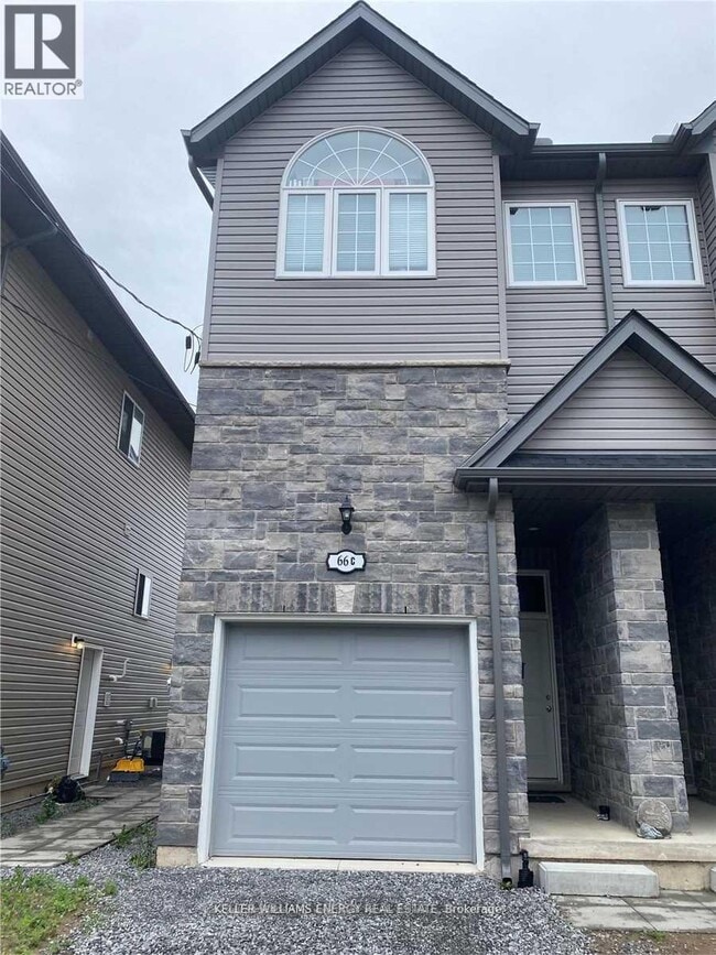 Building Photo - 66 Battle St