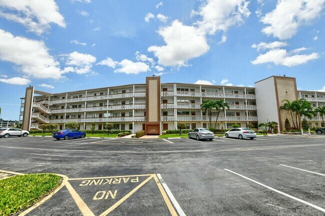 Foto del edificio - 4010 Cornwall Dr