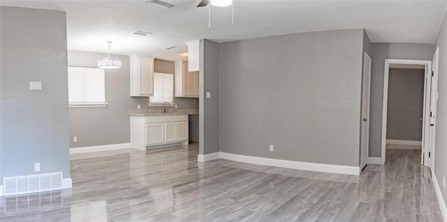 Building Photo - 2700 Birch Park Dr