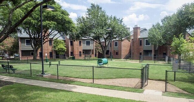 Foto del edificio - 5050 Pear Ridge Dr