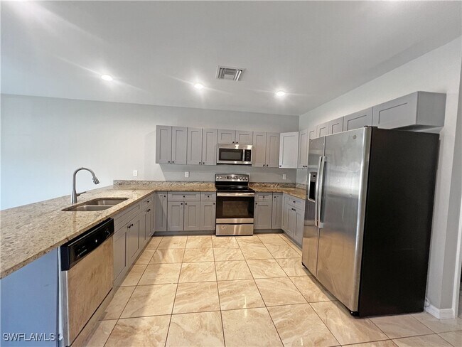 Foto del edificio - 4850 24th St SW