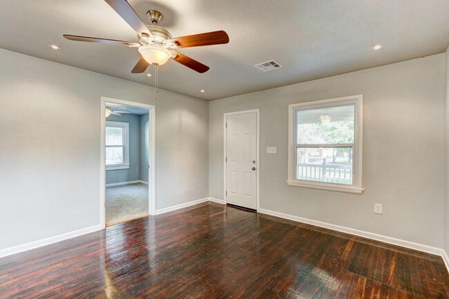 Foto del edificio - Remodeled Retreat w/ Covered Patio, Front ...