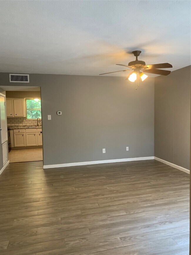 Foto del edificio - 3773 Montgomery Rd