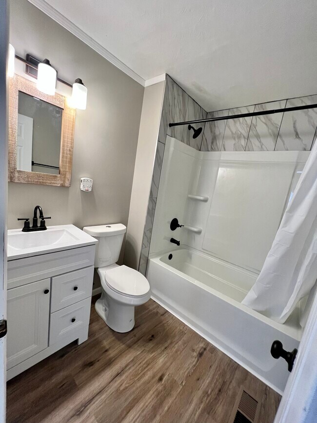 Bathroom - 1416 Hartford Rd
