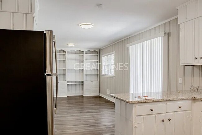 Building Photo - 1155 Darlington Dr