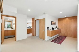 Building Photo - 854 W Avenue 37