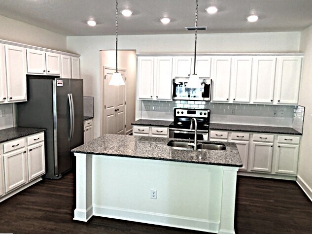 Building Photo - 3021 Eagle Bluff Way