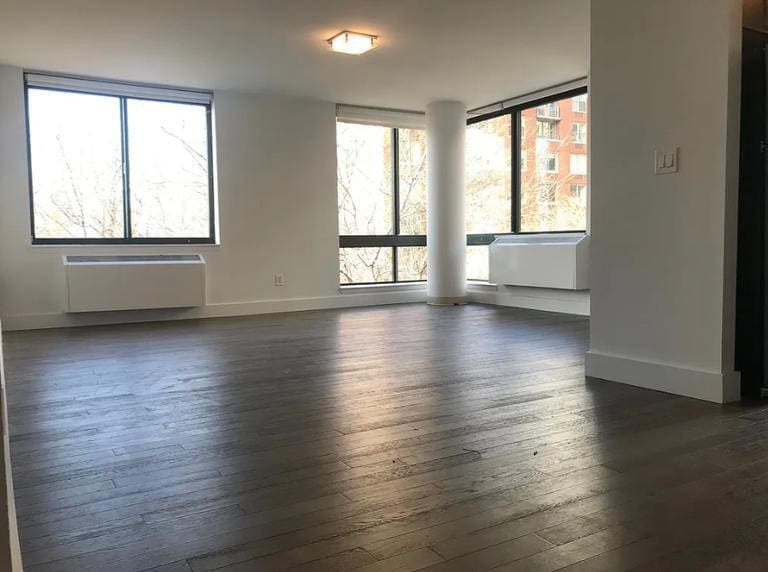 Primary Photo - 4 bedroom in NEW YORK NY 10280
