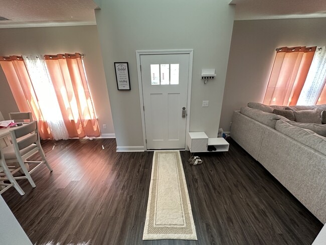 Building Photo - 544 Abode Ave