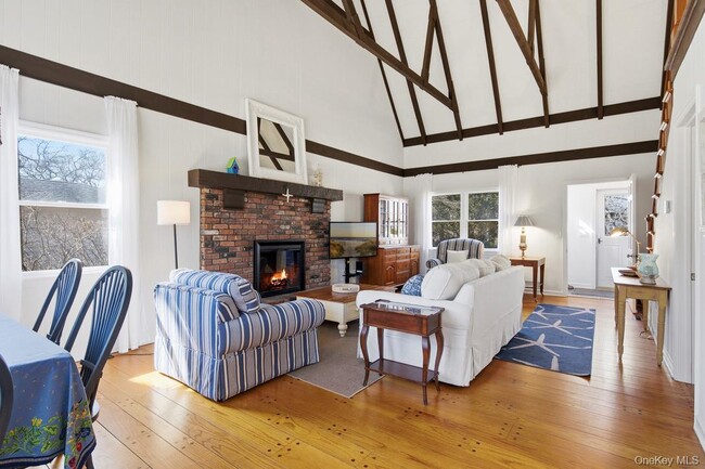 Building Photo - 3 Foster Ave