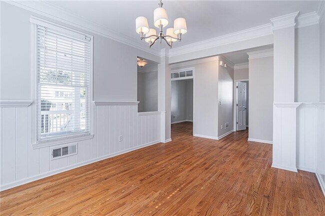 Foto del edificio - 7303 Rocking Chair Ln
