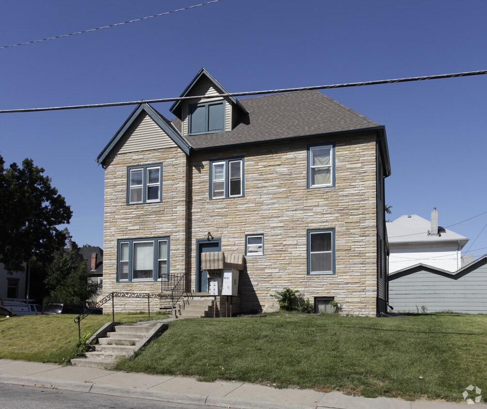 Primary Photo - 3124 Poppleton Ave