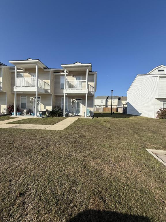 Building Photo - 1131 Century Oaks Dr