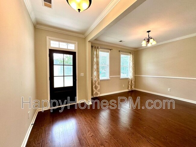 Foto del edificio - 5399 Clairmont Ln