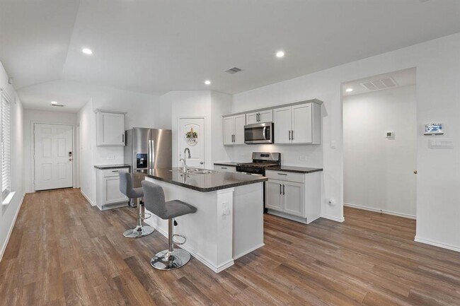 Foto del edificio - 24335 Saddlestone Green Dr