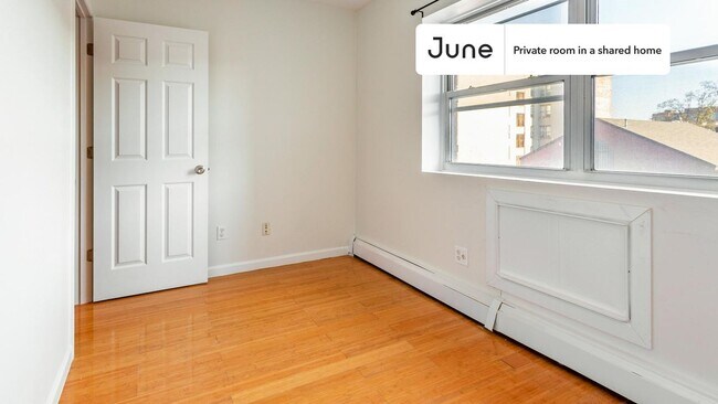 Foto del edificio - Room in Shared 4 bed/2 bath home