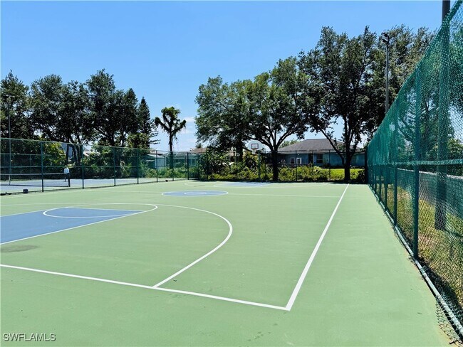 Foto del edificio - 17974 Oakmont Ridge Cir