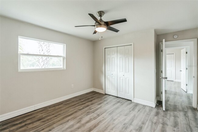 Building Photo - 224 Singleton Ave