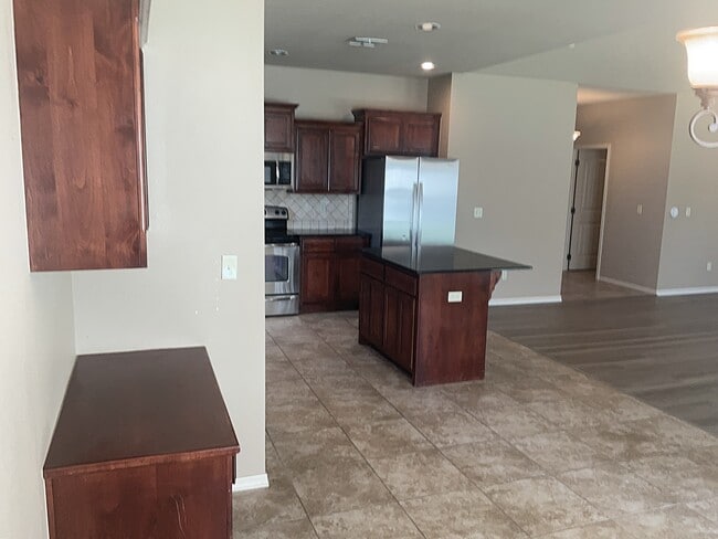 Building Photo - 14537 S Urbana Ct