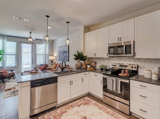 Modelo Apartment Home Kitchen - Album Keller Ranch 55+ Active Adult Apartment Homes