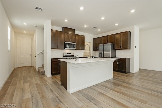 Foto del edificio - 9108 Vesey Ave