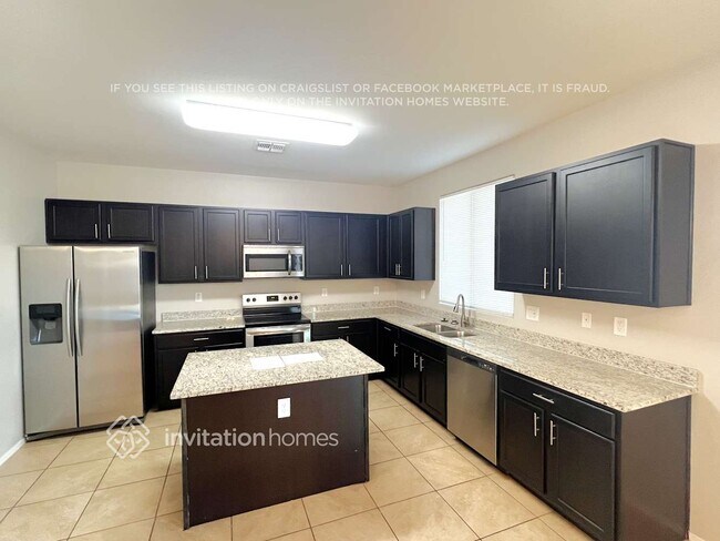 Building Photo - 12363 N 67th Dr