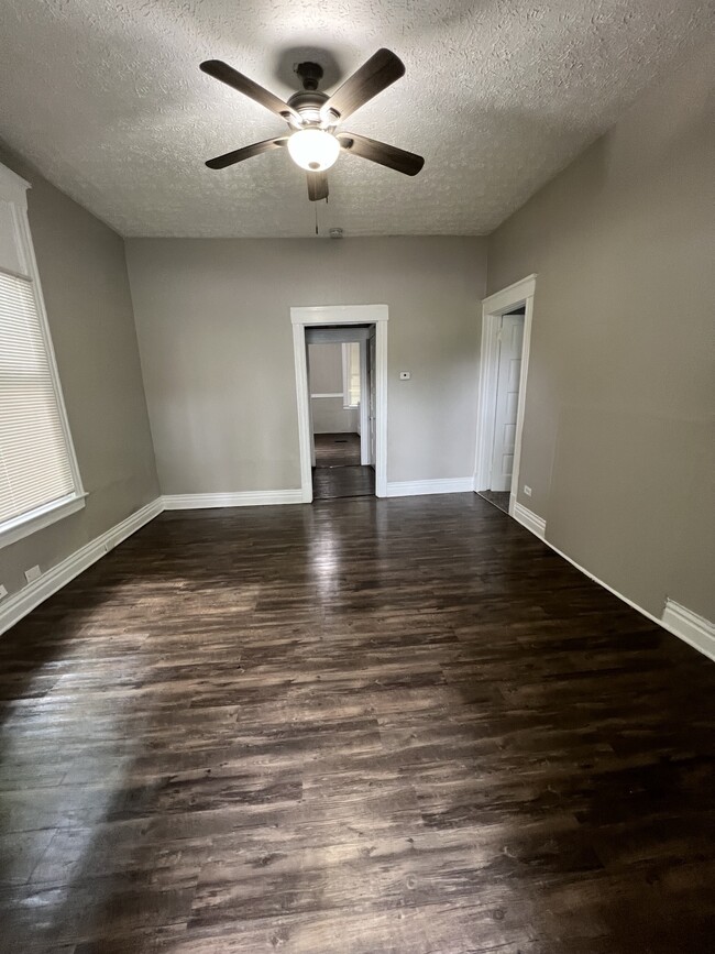 Building Photo - 1328 Bluegrass Ave