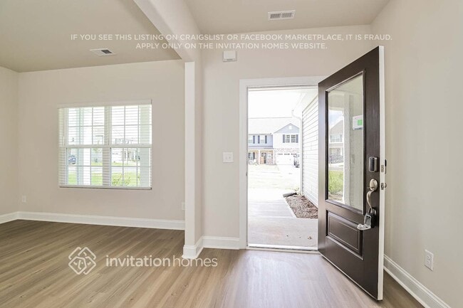 Foto del edificio - 102 Wilderness Ct
