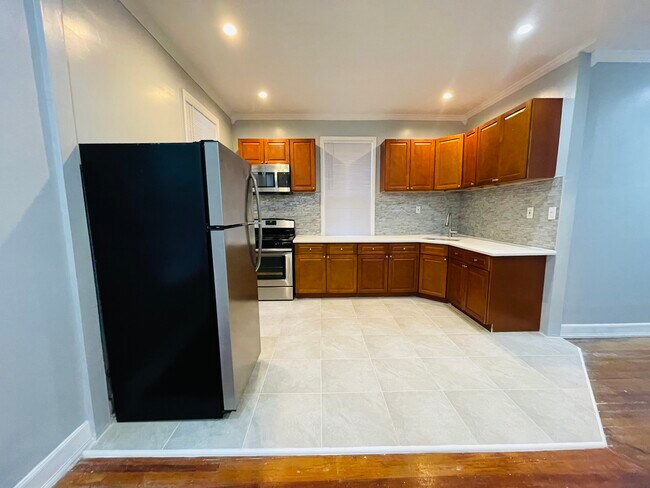 Foto del edificio - 2870 E 196th St
