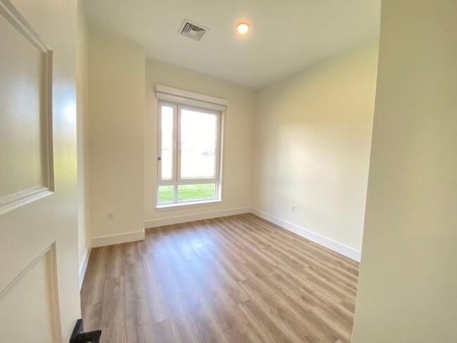 Interior Photo - One Park Apartments