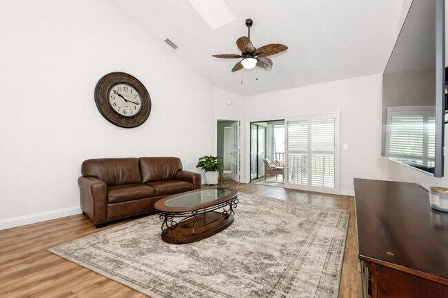 Foto del edificio - 805 Harbour Pointe Way