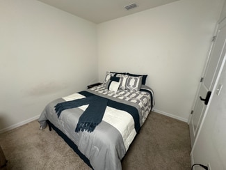 Building Photo - 10942 Trailing Vine Dr