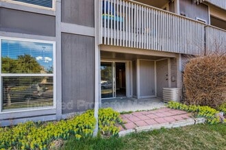 Building Photo - 7332 S Xenia Cir