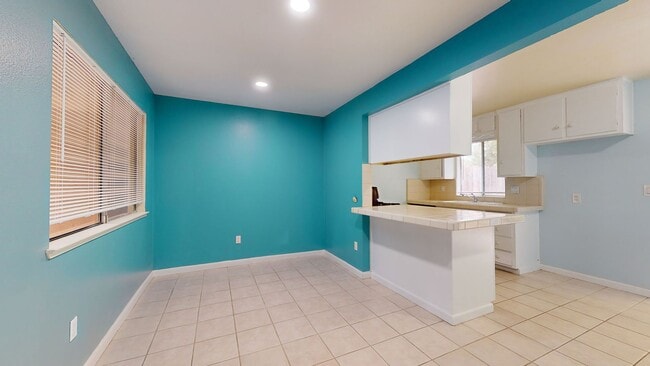 Building Photo - Rumble1617